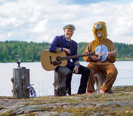 Roope Merileijona ja Jarno Merikapteeni lastenesitys