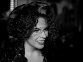 Tia Cohen Edith Piaf aito ranskatar